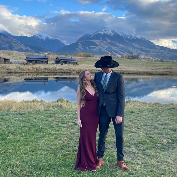 Meet your Posher, Cindy - Picture 1 of 7